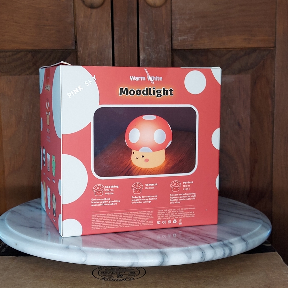 Mushroom Mood Lamp - Picture 4 of 9
